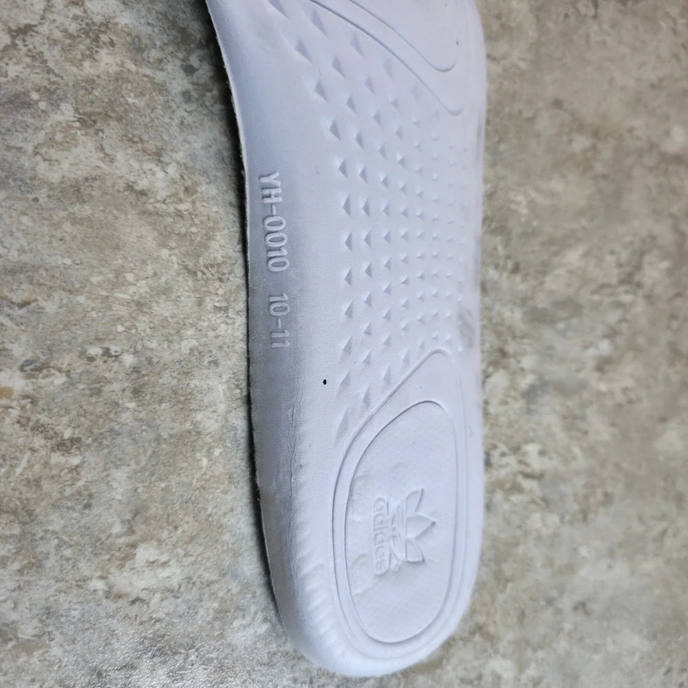 Yeezy Boost 350 V2 Yeezreel Adidas Non-Reflective Mens Size 10.5 Sneakers FW5191